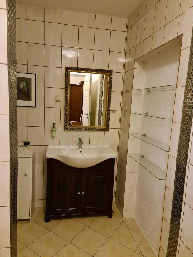 Palac Henrykow Szprotawa Екстериор снимка